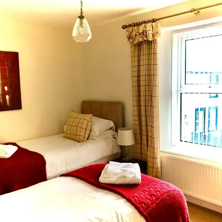 The Mirehouse - Georgian Rural Retreat