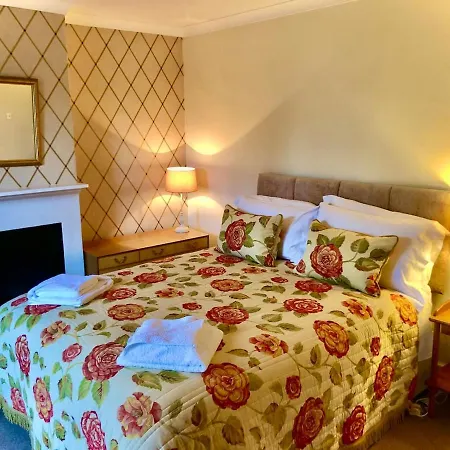 The Mirehouse - Georgian Rural Retreat