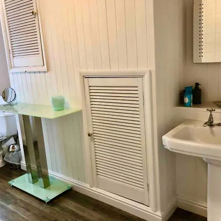 The Mirehouse - Georgian Rural Retreat Dom wakacyjny