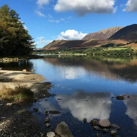 The Mirehouse - Georgian Rural Retreat