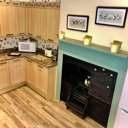 The Mirehouse - Georgian Rural Retreat