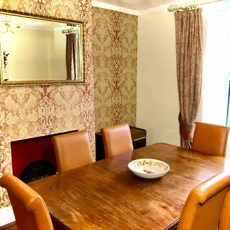 Vakantiehuis The Mirehouse - Georgian Rural Retreat